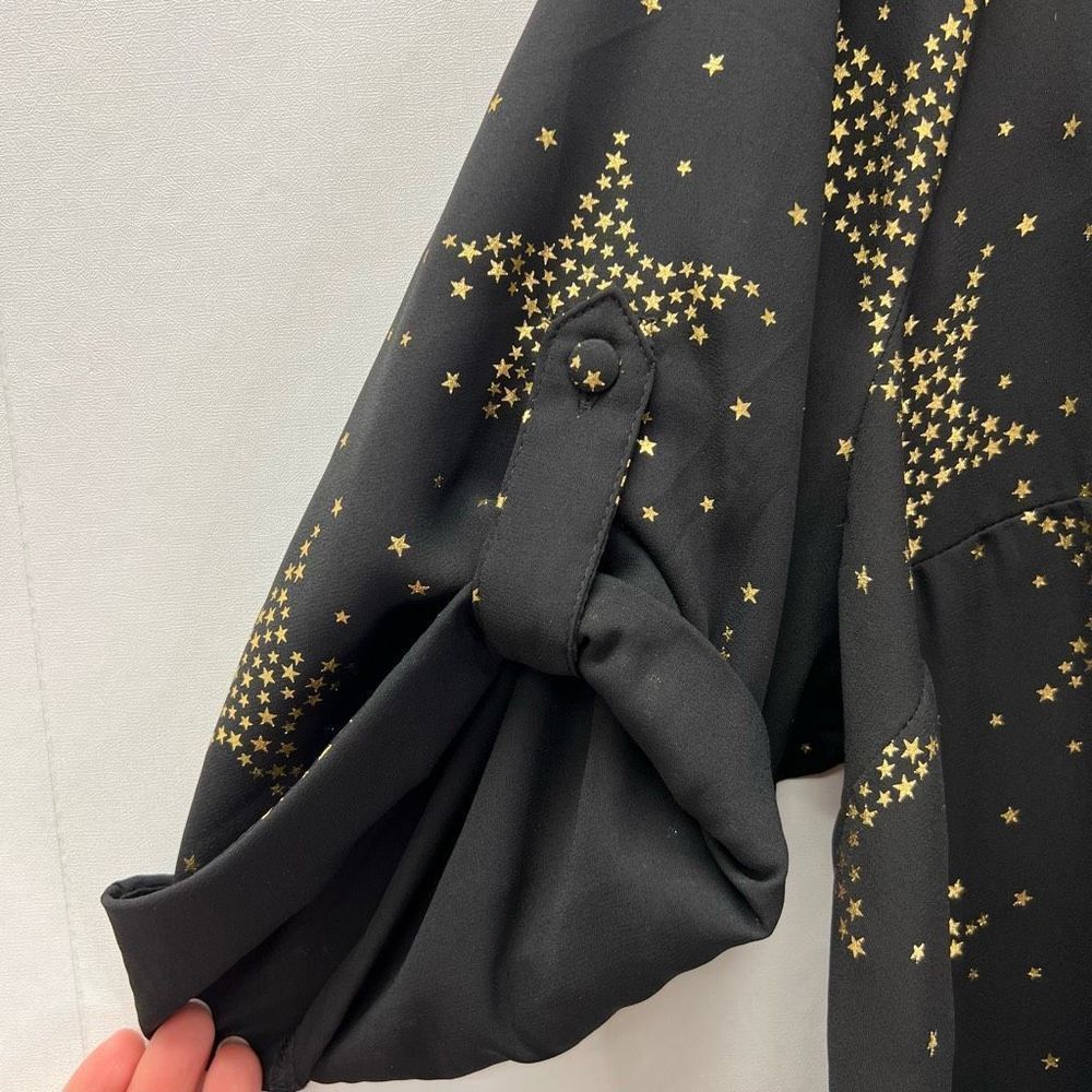 Torrid Harper Black Gold Star Georgette Popover Tunic Blouse Size 4/4X - Picture 5 of 10
